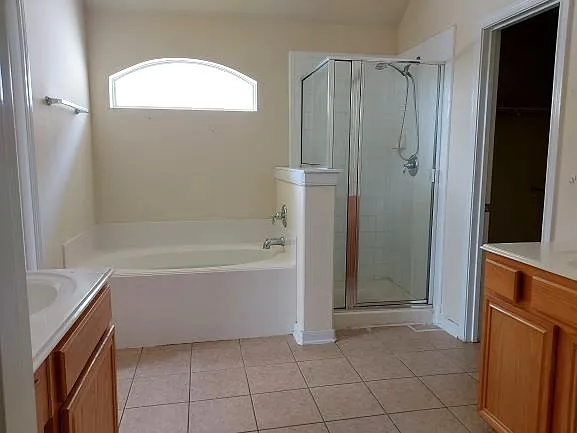 822 Forest Thicket Ln — Photo 6
