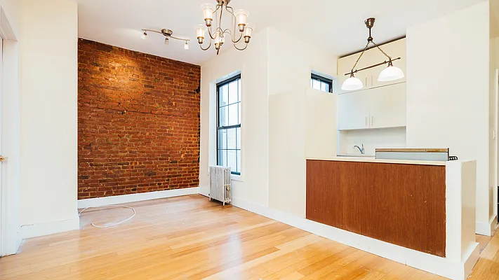 Rented by Nooklyn NYC LLC | media 12