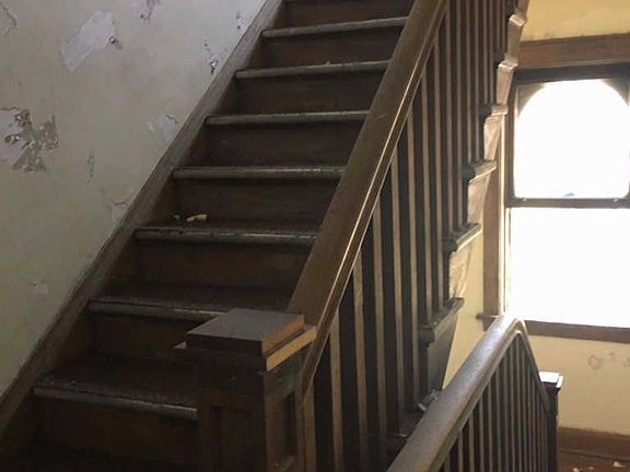 2nd image of 3219 Fairfield Ave