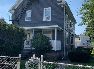 364 Smithfield Ave, Pawtucket, RI 02860