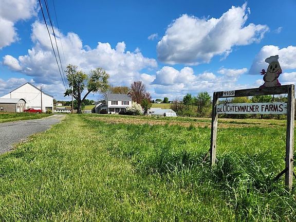 2nd image of 4939 Indian Creek Rd