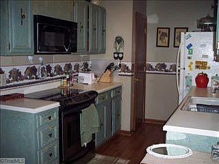 2nd image of 4038 Rollingwood Dr