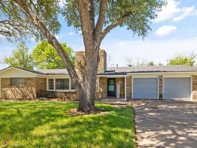 1302 Park Center St, Benbrook, TX, 76126