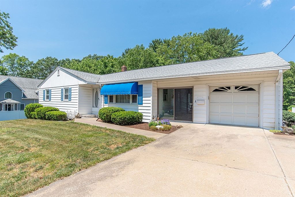 102 Hart St, Taunton, MA 02780 Zillow