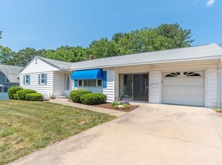 102 Hart St, Taunton, MA 02780