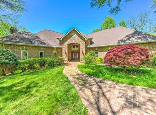 113 Wiltshire Dr, Oak Ridge, TN 37830