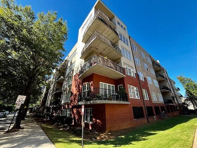 2 bed, 2.0 bath, 1062 sqft, $2,495 — Photo 1