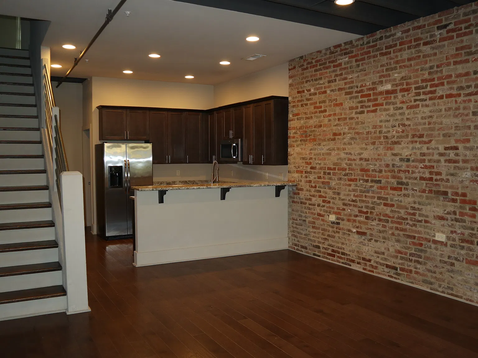 3 bed, 1766 sqft, $2,200 — Photo 4