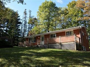 2912 McNeal Rd, Allison Park, PA 15101