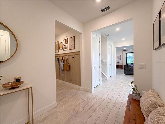 5th image of 16419 Pebble Ridge Dr
