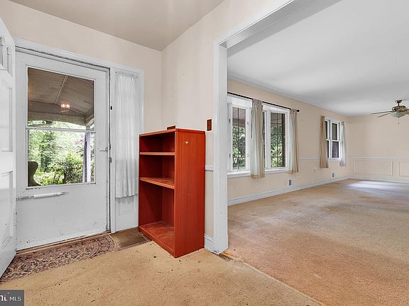3rd image of 1232 Taylor Ave