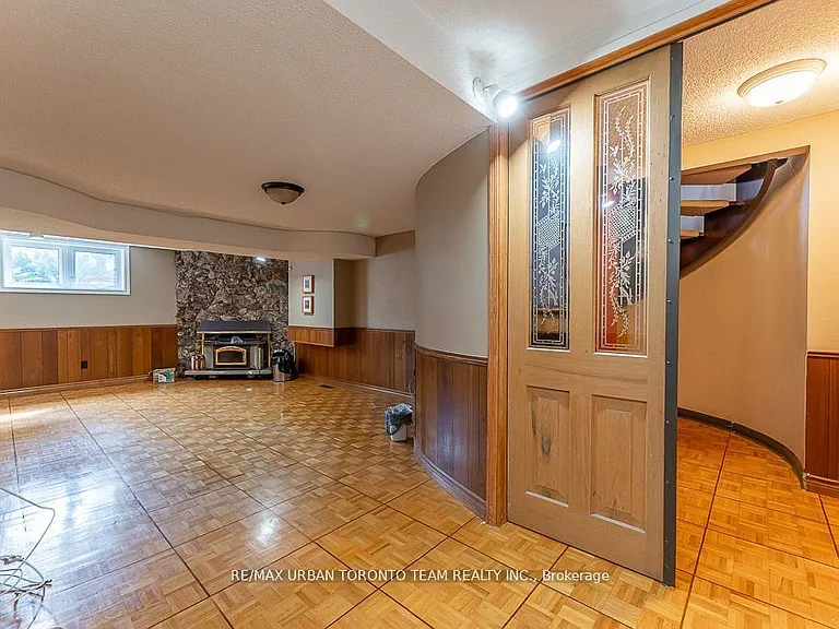 35 Brumwell St — Photo 32