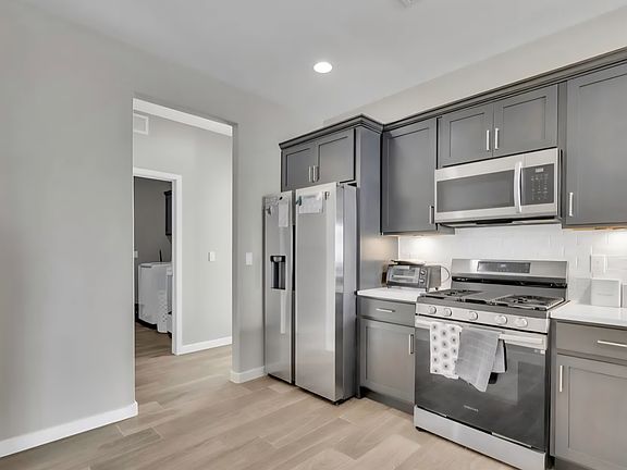 5th image of 4524 Mark Avizo St
