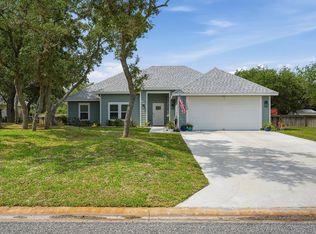 108 S Sierra Woods Dr, Rockport, TX 78382