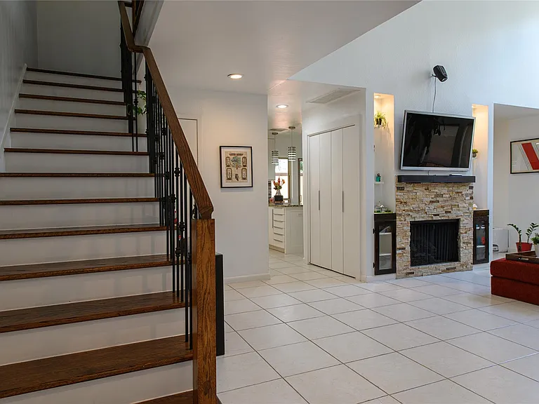 5614 Innsbruck St — Photo 12