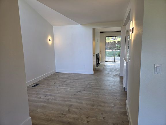 5th image of 1025 NW 29th Ave