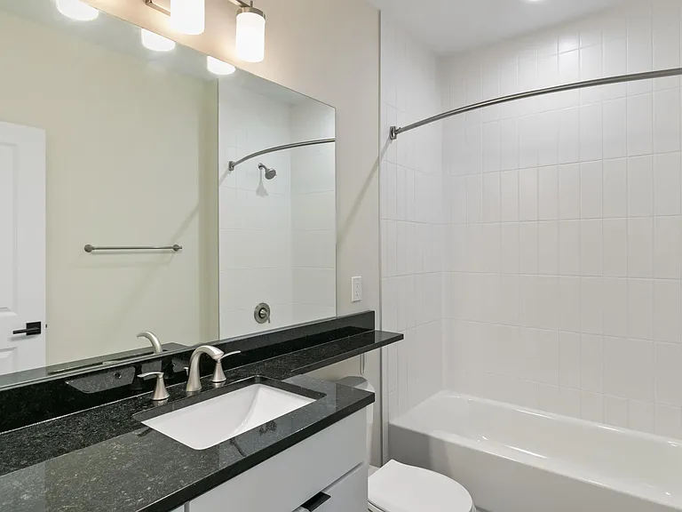 Avenue Eleven Apartments — Photo 9