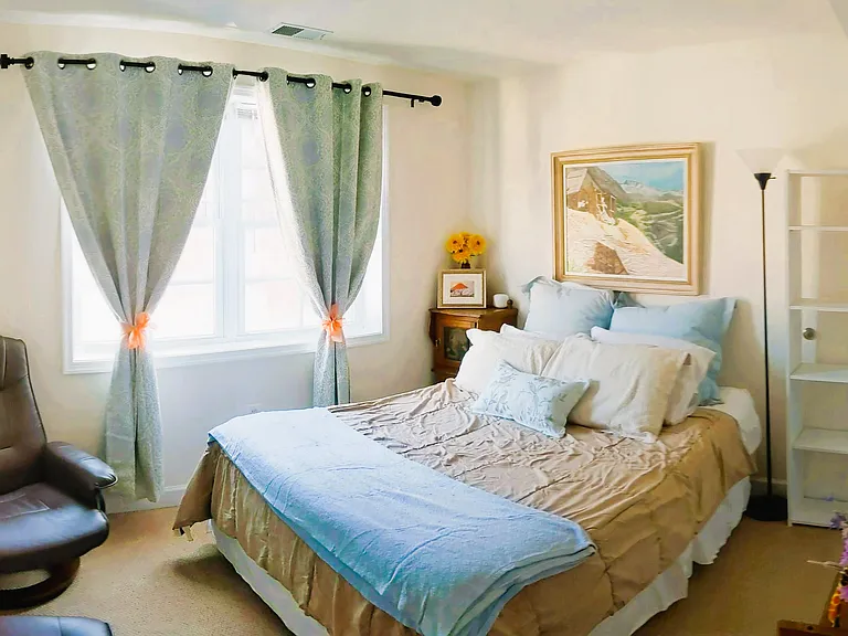 Segovia Apartments — Photo 9