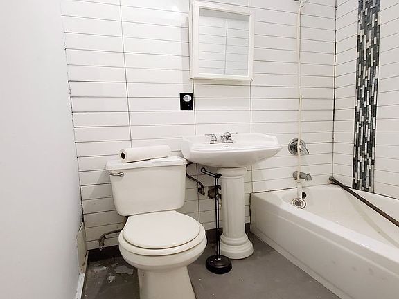5th image of 645 Willoughby Ave #1C