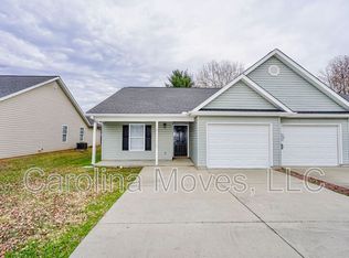 526 Seays Crest Dr, Inman, SC 29349