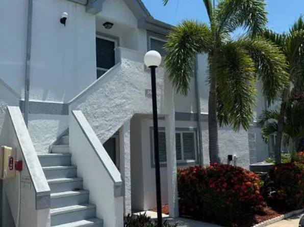 506 Beach Park Ln #212, Cape Canaveral, FL 32920