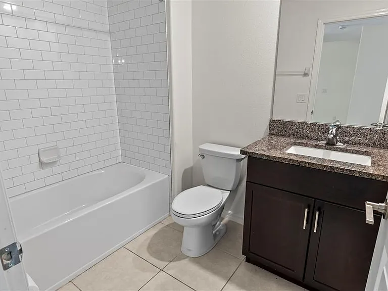 14442 Editors Note St — Photo 26