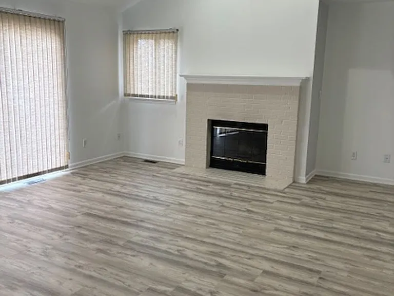 1331 Brighton Lake Rd — Photo 27