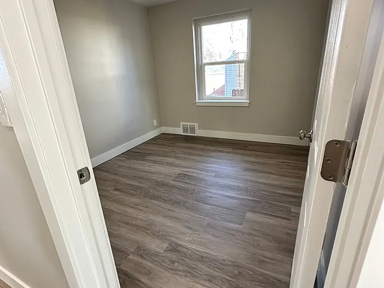 2925 Madison Ave — Photo 28