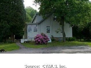 16 Cook Dr, Uncasville, CT 06382