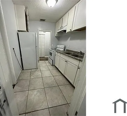 1823 E 24th St — Photo 19