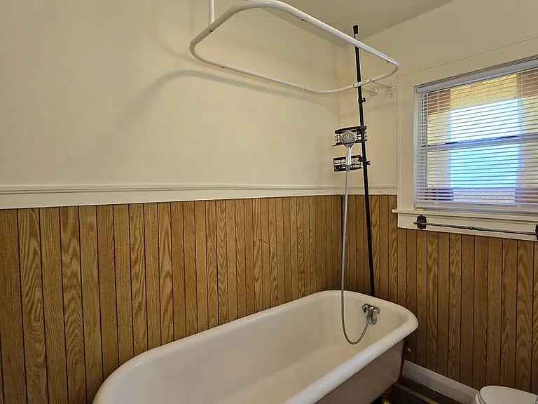 617 N Bonita Ave — Photo 15