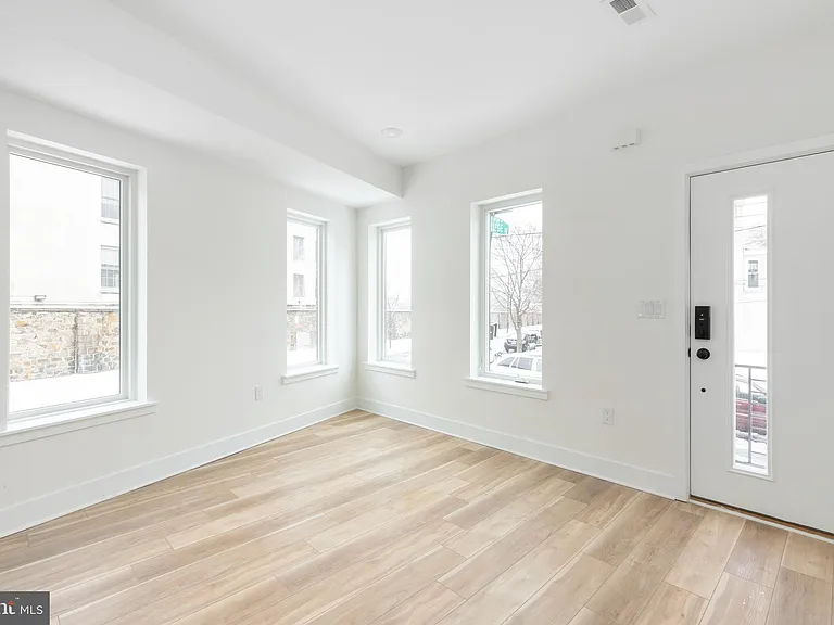 1255 N 23rd St #1 — Photo 29