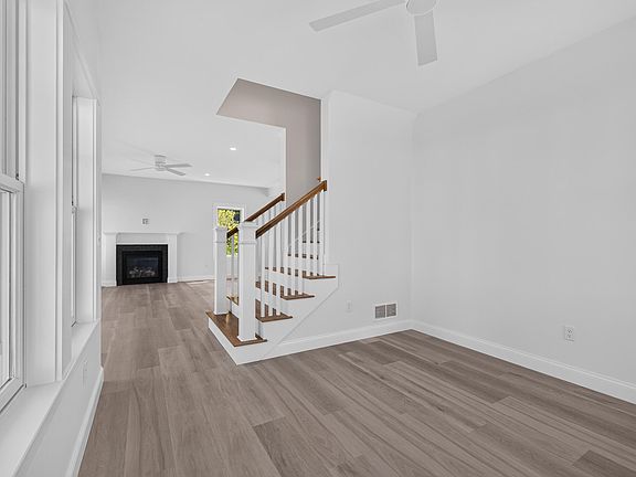 4th image of 1 Shipwright Lane #239