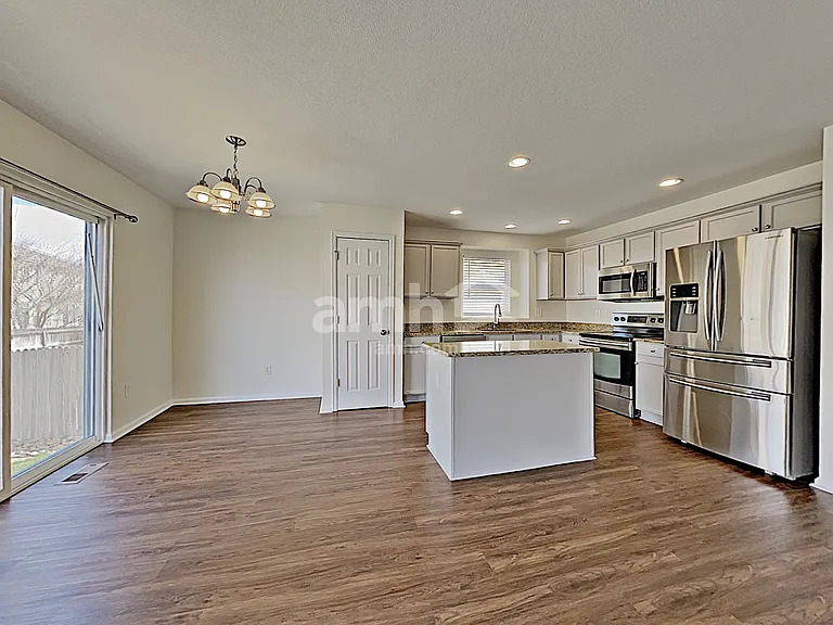 9853 E 112th Dr — Photo 5
