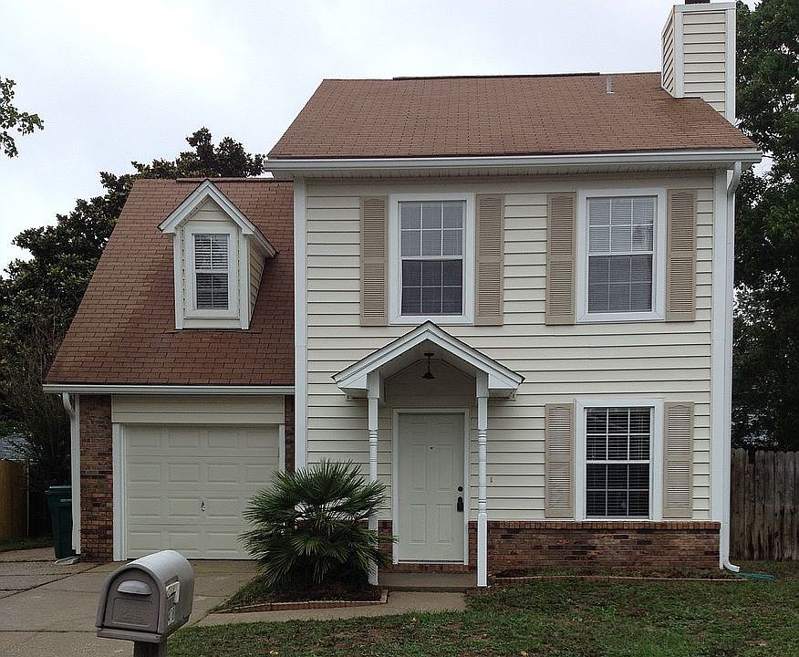 1st image of 418 Woodland Park Cir