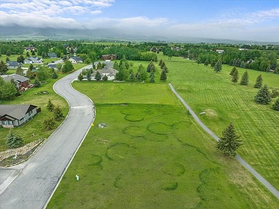 2nd image of 35 Grizzly Dr