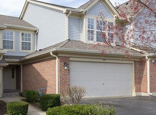 574 Portsmith Ct, Crystal Lake, IL 60014