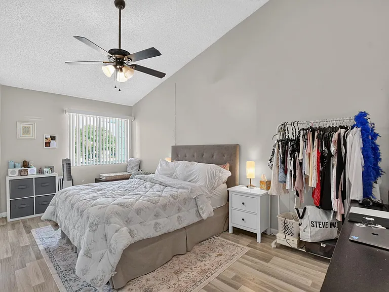5314 Sapphire Valley — Photo 41