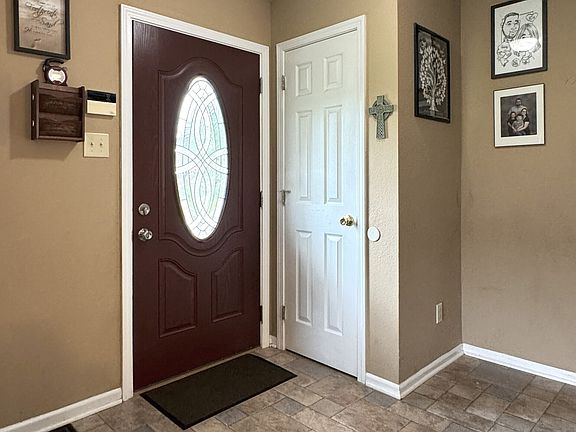 3rd image of 1 Wyndham Dr