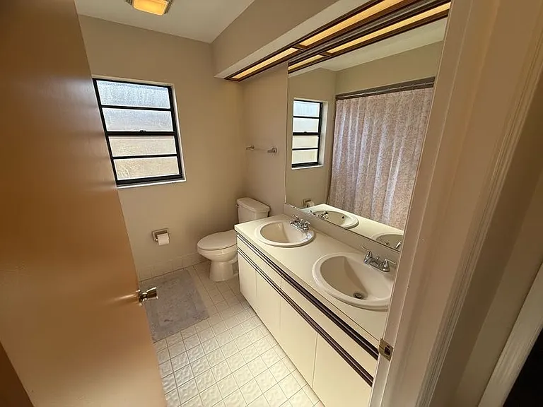 18312 Citation St — Photo 17