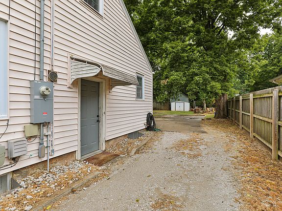 2nd image of 1138 S Fort Avenue