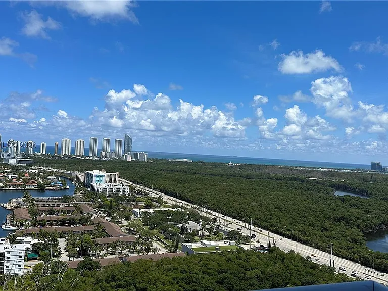 16385 Biscayne Blvd #3019 — Photo 31