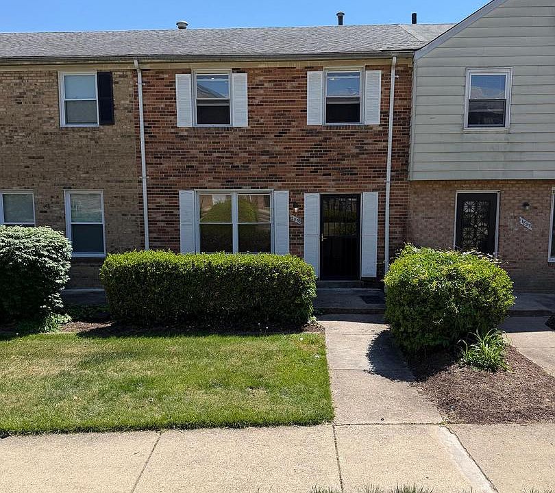 1st image of 1831 Addison Rd S