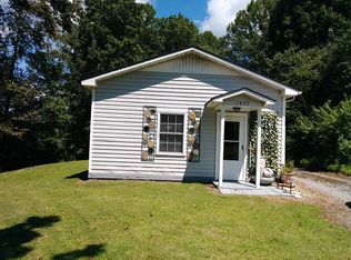 1477 Pucketts Point Rd, Smithville, TN 37166