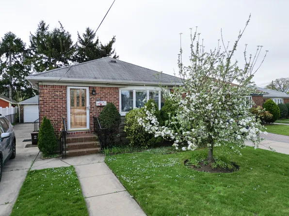 154-16 Willets Point Boulevard image 1 of 19