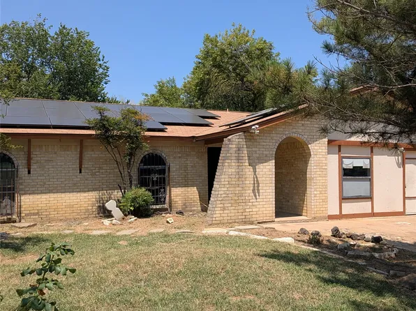7501 Acapulco Rd, Fort Worth, TX 76112