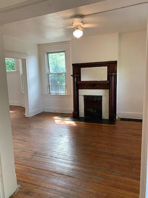 4 bed, 1.5 bath, 2400 sqft, $1,650 — Photo 3