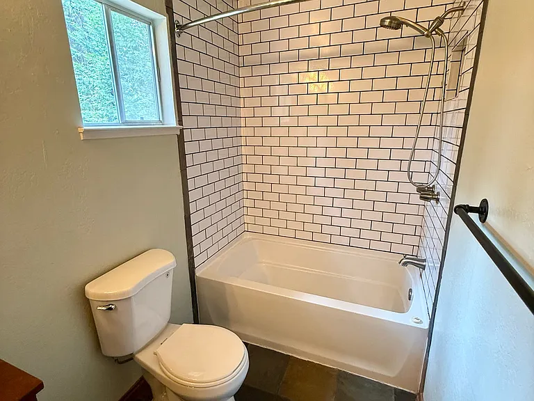 11599 Upper Pine Hill Dr — Photo 15