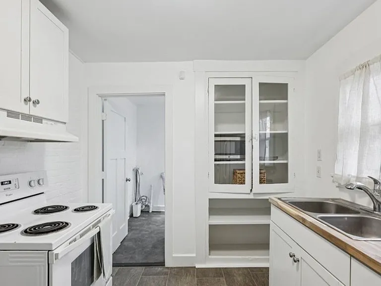 1016 E Palmer St — Photo 9