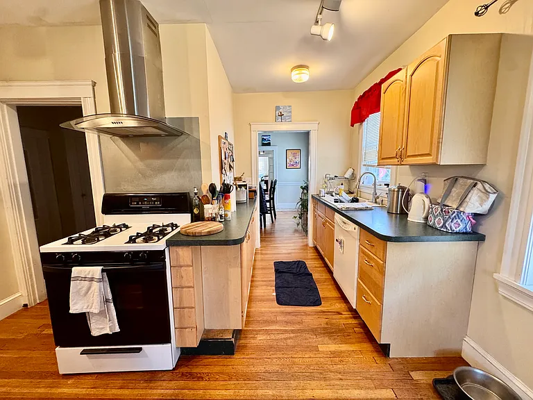 52 Clark St #1 — Photo 7